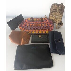 7-PC WOMEN'S ACCESSORY BUNDLE: BALORAY LUNCH TOTE, DESIGNER COSMETIC BAGS & WALL